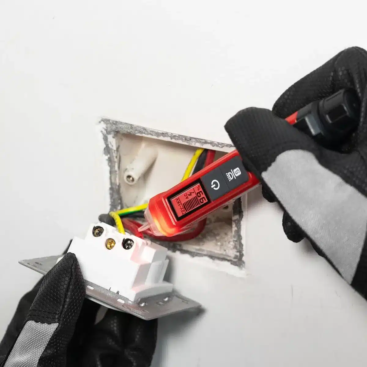 non-contact voltage tester