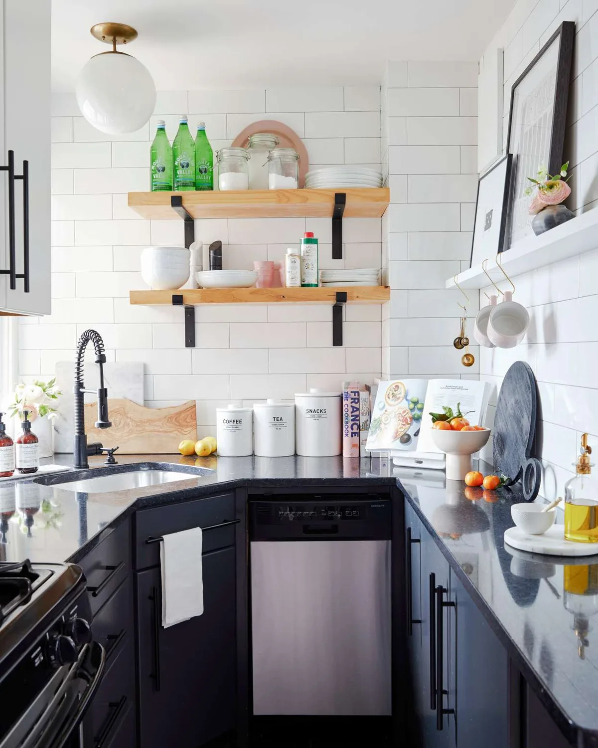 9 Ways to Organize a Small Kitchen