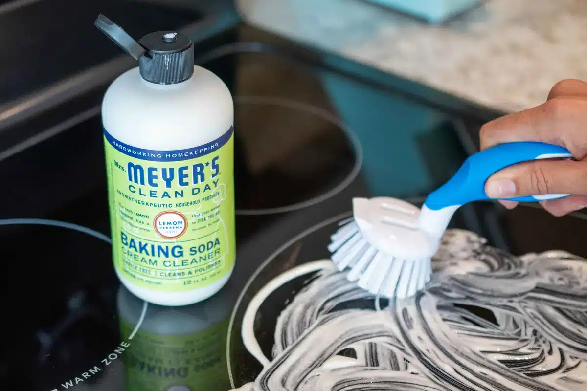 glass cooktop cleaning